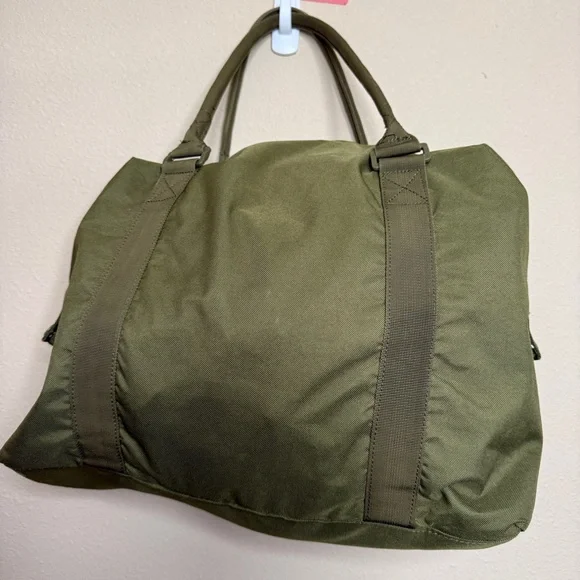 Herschel Supply Duffle Bag Army Olive Green Canvas Tote Weekender Carryall - Picture 2 of 11